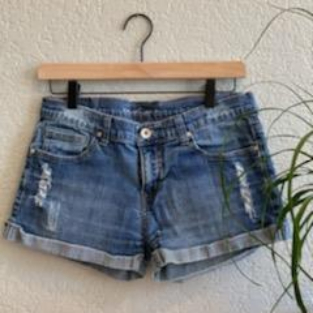 Denim cut-off shorts